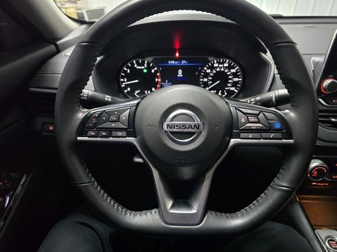 Used 2022 Nissan Altima 2.5 SV w/ SV Premium Package image 23