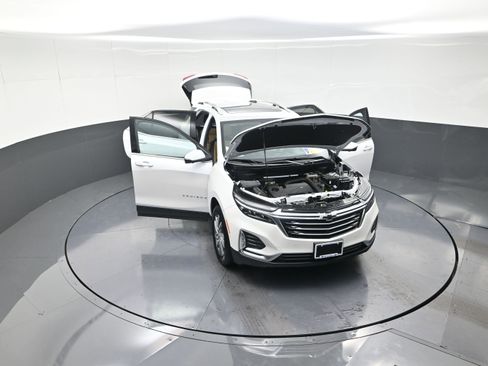 Used 2023 Chevrolet Equinox Premier image 14