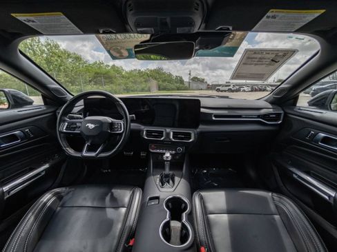 Used 2025 Ford Mustang Premium RWD image 18