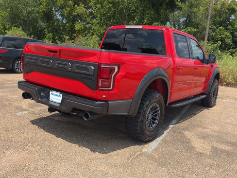 Used 2019 Ford F150 Raptor w/ Equipment Group 802A Luxury AWD/4WD image 4