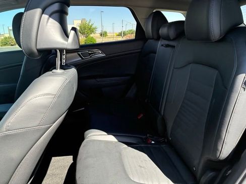 Used 2025 Kia Sportage SX AWD/4WD image 18