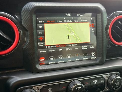 Used 2022 Jeep Wrangler Unlimited Sahara AWD/4WD image 24