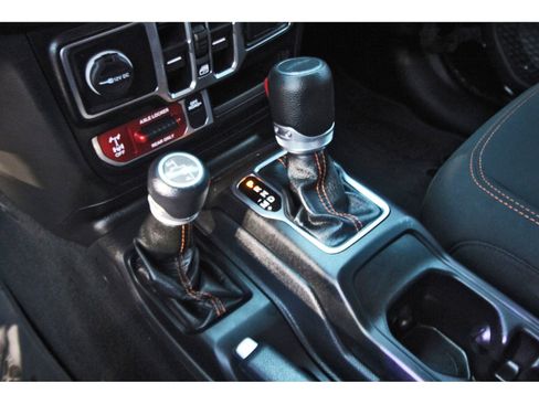 Used 2022 Jeep Gladiator Mojave w/ Cold Weather Group image 28