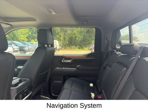 Used 2022 GMC Sierra 1500 Denali AWD/4WD image 11
