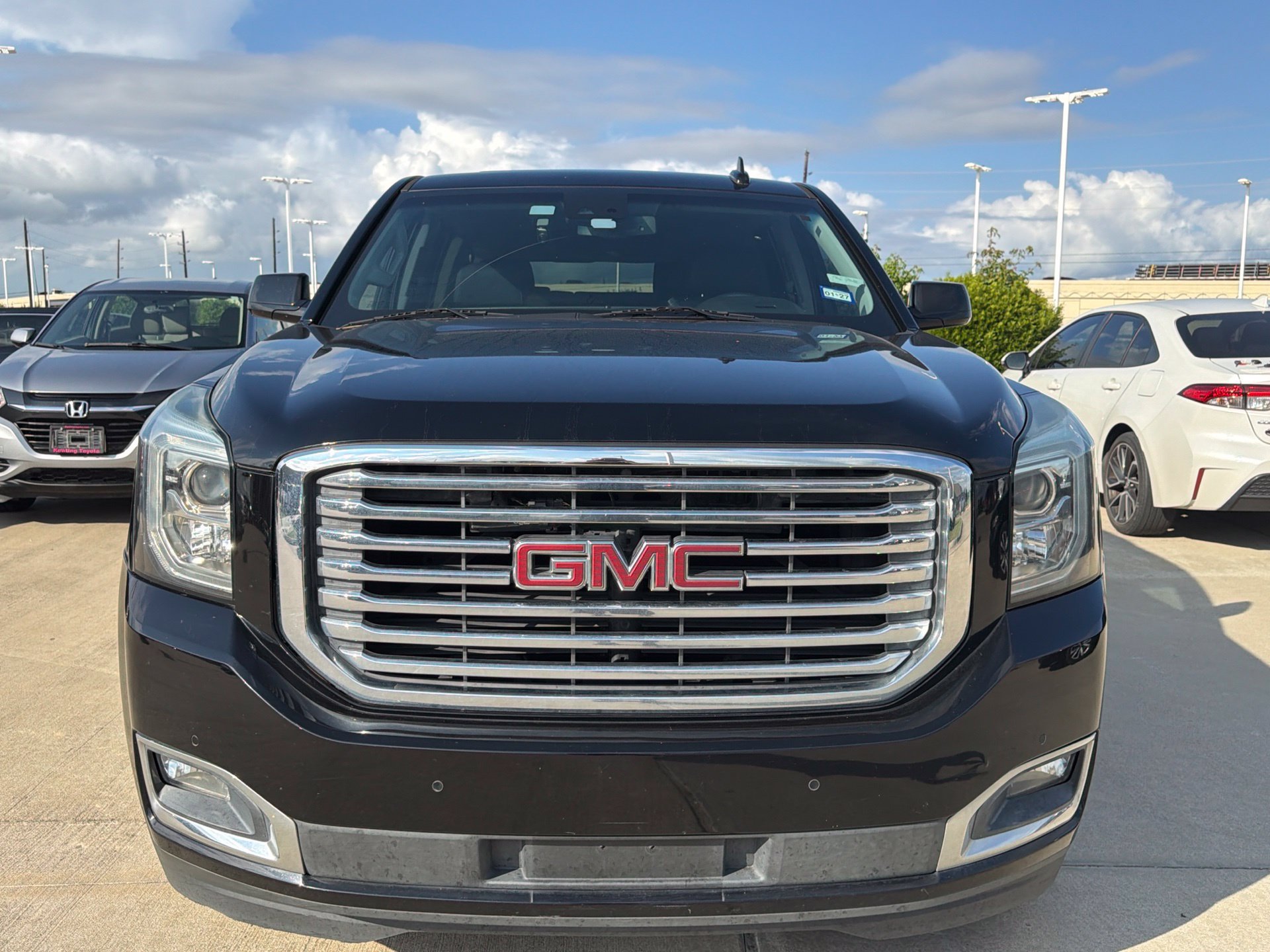 Used 2018 GMC Yukon XL SLT w/ Premium Edition AWD/4WD image 8