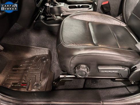 Used 2020 Jeep Wrangler Unlimited Sahara image 11