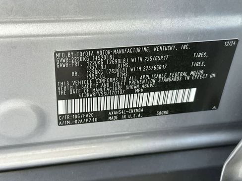 Used 2025 Toyota RAV4 XLE AWD/4WD image 28