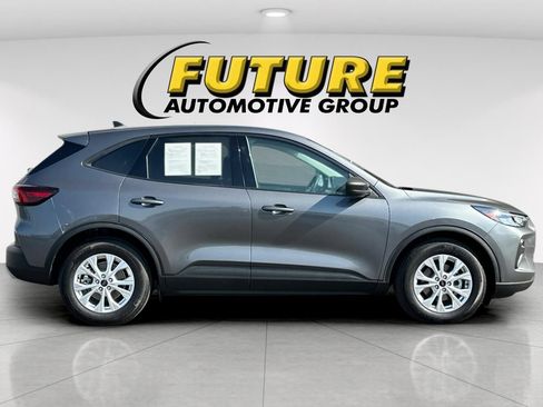 Certified 2025 Ford Escape Active FWD image 2
