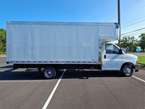 New 2025 Chevrolet Express 3500 w/ Power Convenience Package image 6
