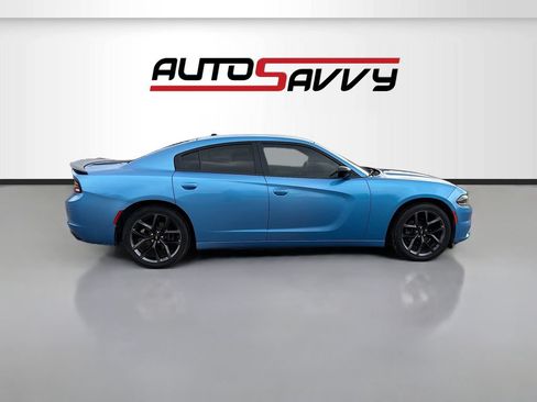 Used 2019 Dodge Charger SXT w/ Blacktop Package RWD image 8