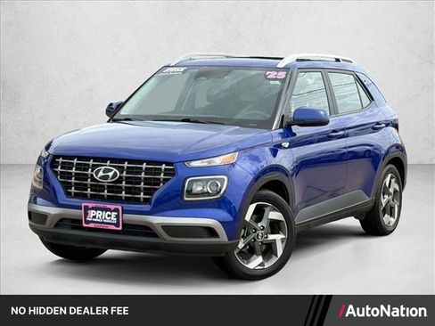 Used 2025 Hyundai Venue SEL FWD image 1