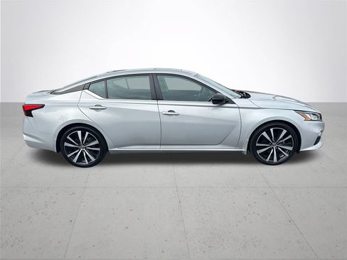 Used 2021 Nissan Altima 2.0 SR FWD image 6