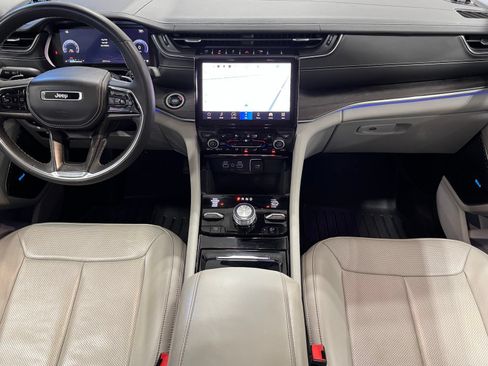 Used 2023 Jeep Grand Cherokee Overland AWD/4WD image 41
