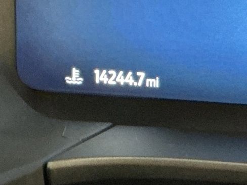 Used 2023 Ford Escape Platinum w/ Premium Technology Package image 30