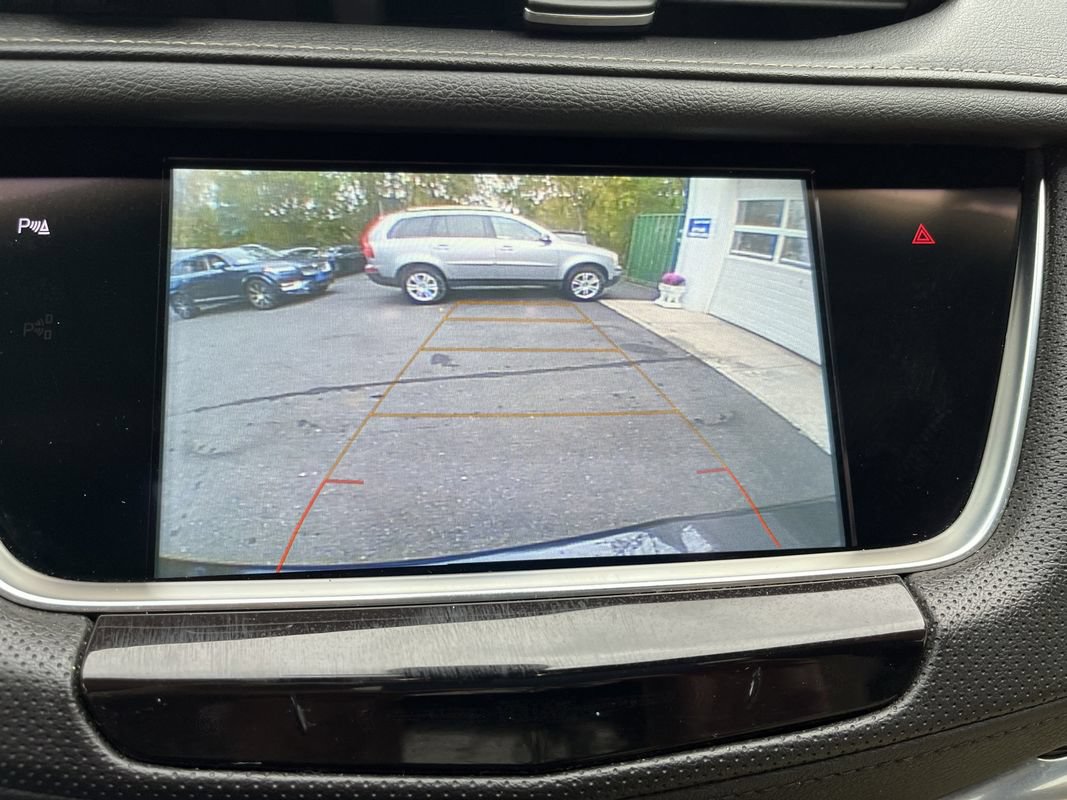 Used 2018 Cadillac XT5 Luxury w/ Driver Awareness Package AWD/4WD image 10
