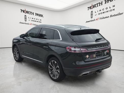 Used 2023 Lincoln Nautilus Reserve w/ Luxury Package FWD image 3