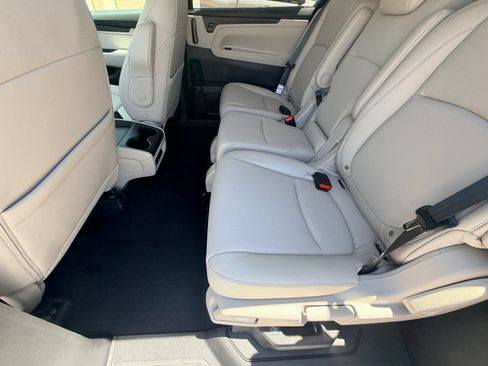 New 2026 Honda Odyssey EX-L image 13