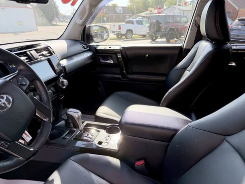 Used 2016 Toyota 4Runner Trail Premium image 9