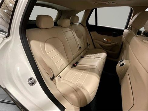 Used 2021 Mercedes-Benz GLC 300 4MATIC image 27
