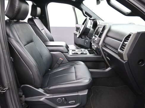 Used 2018 Ford Expedition XLT w/ Equipment Group 202A image 16