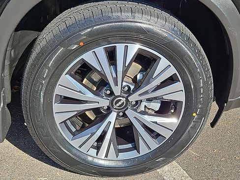 Certified 2023 Nissan Rogue SV AWD/4WD image 8