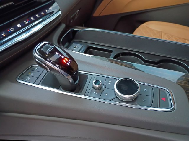 Used 2023 Cadillac Escalade Sport w/ LPO, ONYX Package AWD/4WD image 10