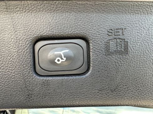 Used 2024 Ford Edge Titanium w/ Class II Trailer Tow Package image 34