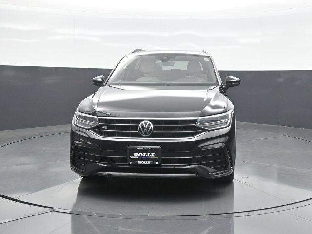 Used 2022 Volkswagen Tiguan SE R-Line FWD image 2
