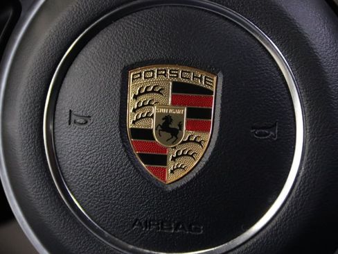 Used 2022 Porsche Cayenne Platinum Edition AWD/4WD image 24