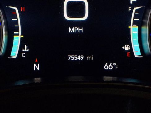 Used 2024 Chrysler Pacifica Limited w/ S Appearance Package FWD image 28