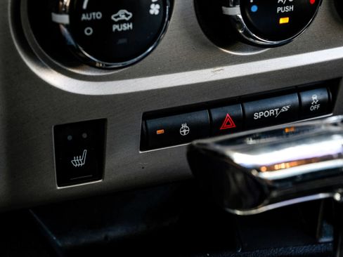 Used 2013 Dodge Challenger SRT8 w/ Harman Kardon Audio Group image 34