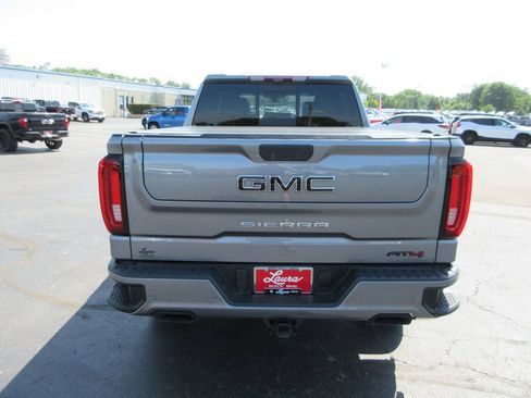 Used 2021 GMC Sierra 1500 AT4 w/ AT4 Value Package AWD/4WD image 7