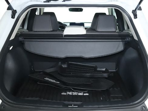 Used 2023 Toyota Corolla Cross XLE AWD/4WD image 30