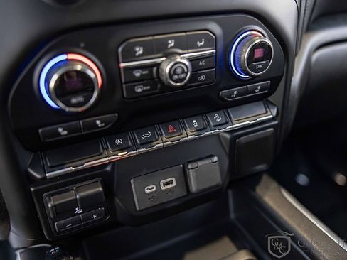 Used 2021 Chevrolet Silverado 1500 RST w/ Z71 Off-Road Package image 28