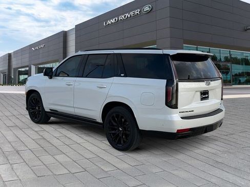 Used 2024 Cadillac Escalade Sport Platinum w/ LPO, ONYX Package AWD/4WD image 3