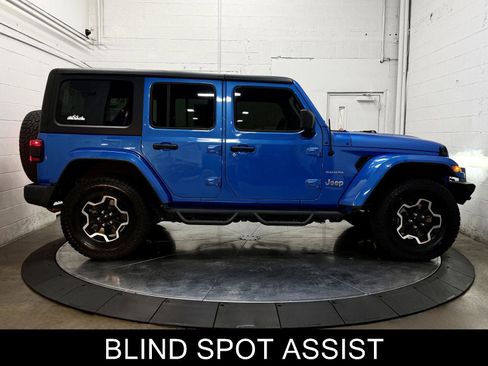 Used 2022 Jeep Wrangler Unlimited Sahara w/ Cold Weather Group AWD/4WD image 8