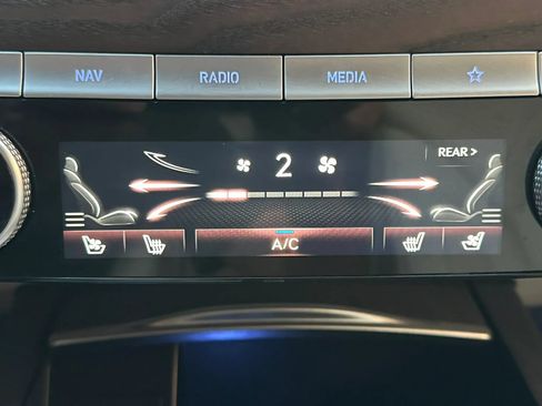 Used 2022 Genesis G80 2.5T w/ Advanced Package RWD image 27