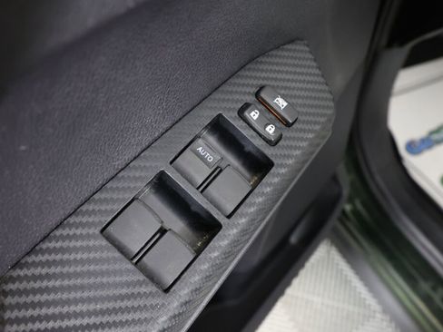 Used 2013 Toyota RAV4 XLE image 31