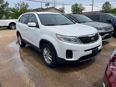 Used 2014 Kia Sorento LX FWD image 1