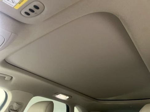 Used 2018 Lincoln MKC Reserve FWD image 18