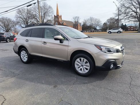 Used 2019 Subaru Outback 2.5i Premium w/ Popular Package #2 image 7