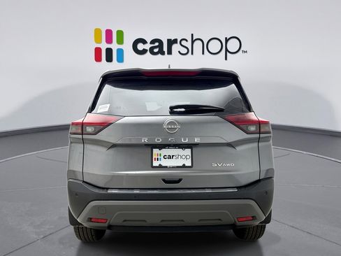 Used 2023 Nissan Rogue SV image 4