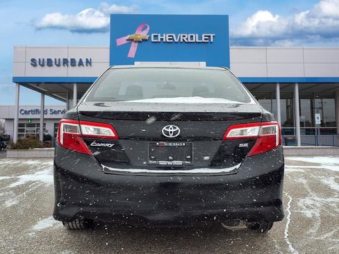 Used 2014 Toyota Camry L image 5