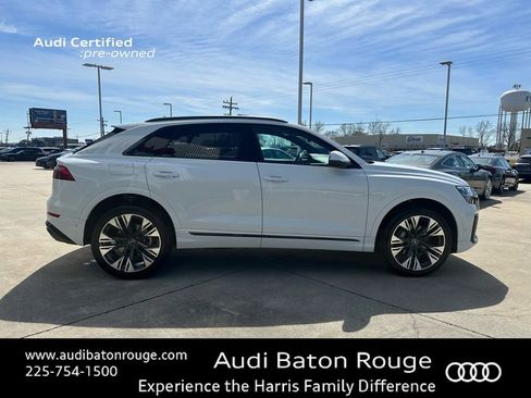 Certified 2025 Audi Q8 Prestige image 4