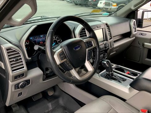 Used 2016 Ford F150 Lariat w/ Equipment Group 501A Mid image 17