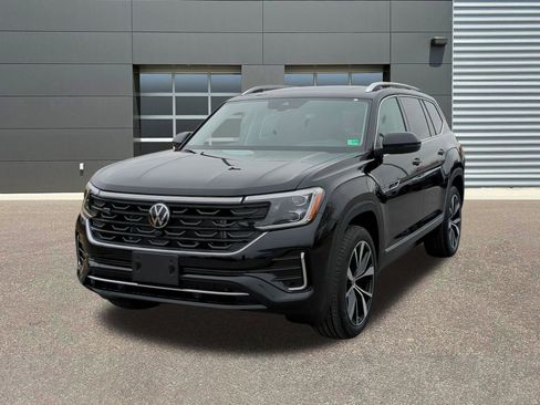 New 2026 Volkswagen Atlas SE image 3