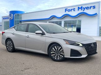 Used 2023 Nissan Altima 2.5 SV video 1