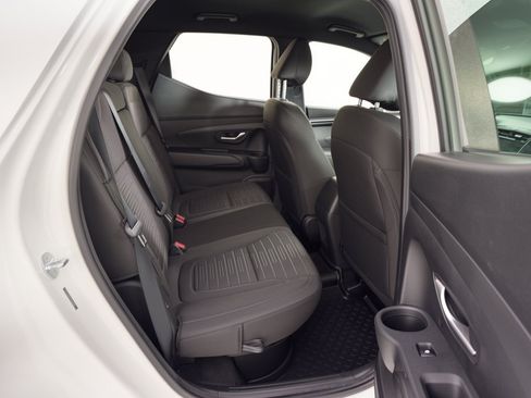 Used 2024 Hyundai Santa Cruz SE AWD/4WD image 29