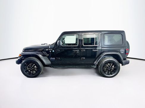 Used 2025 Jeep Wrangler Unlimited Sahara w/ Safety Group AWD/4WD image 4