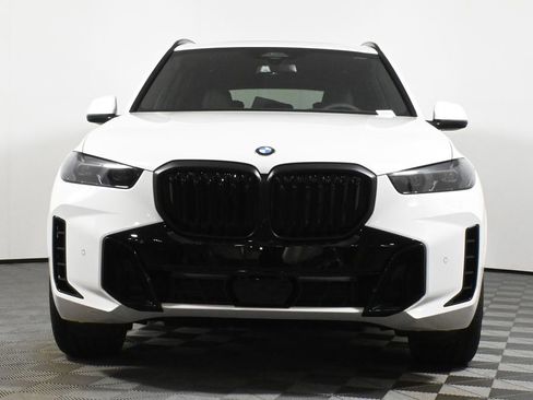 Used 2026 BMW X5 xDrive40i w/ M Sport Package image 10